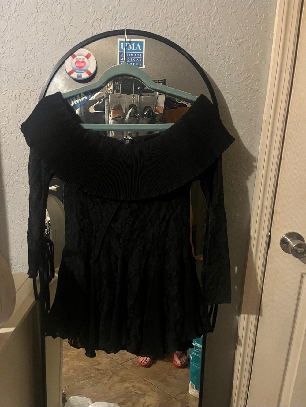 Women's US Size 2 Black Off-Shoulder Pleated Collar Top